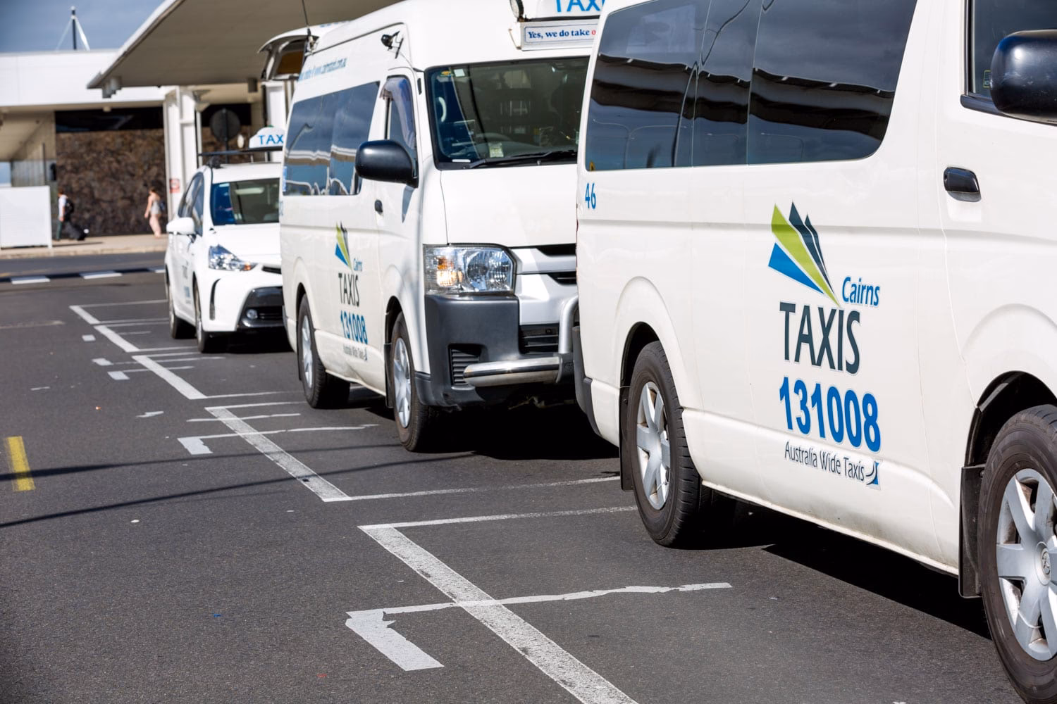 How much does a taxi cost in Cairns?