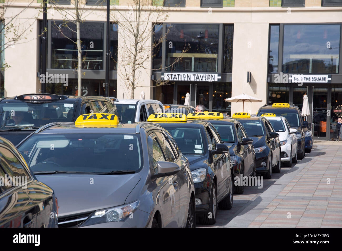 How many railway stations does Cambridge have?