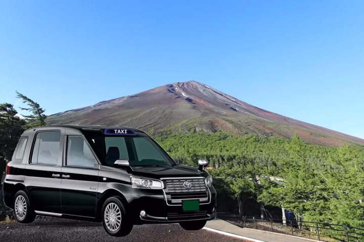How much does a taxi to Camp Fuji cost?