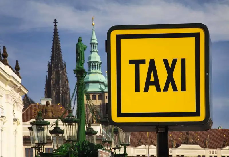 Should you buy a card or cash in Prague?