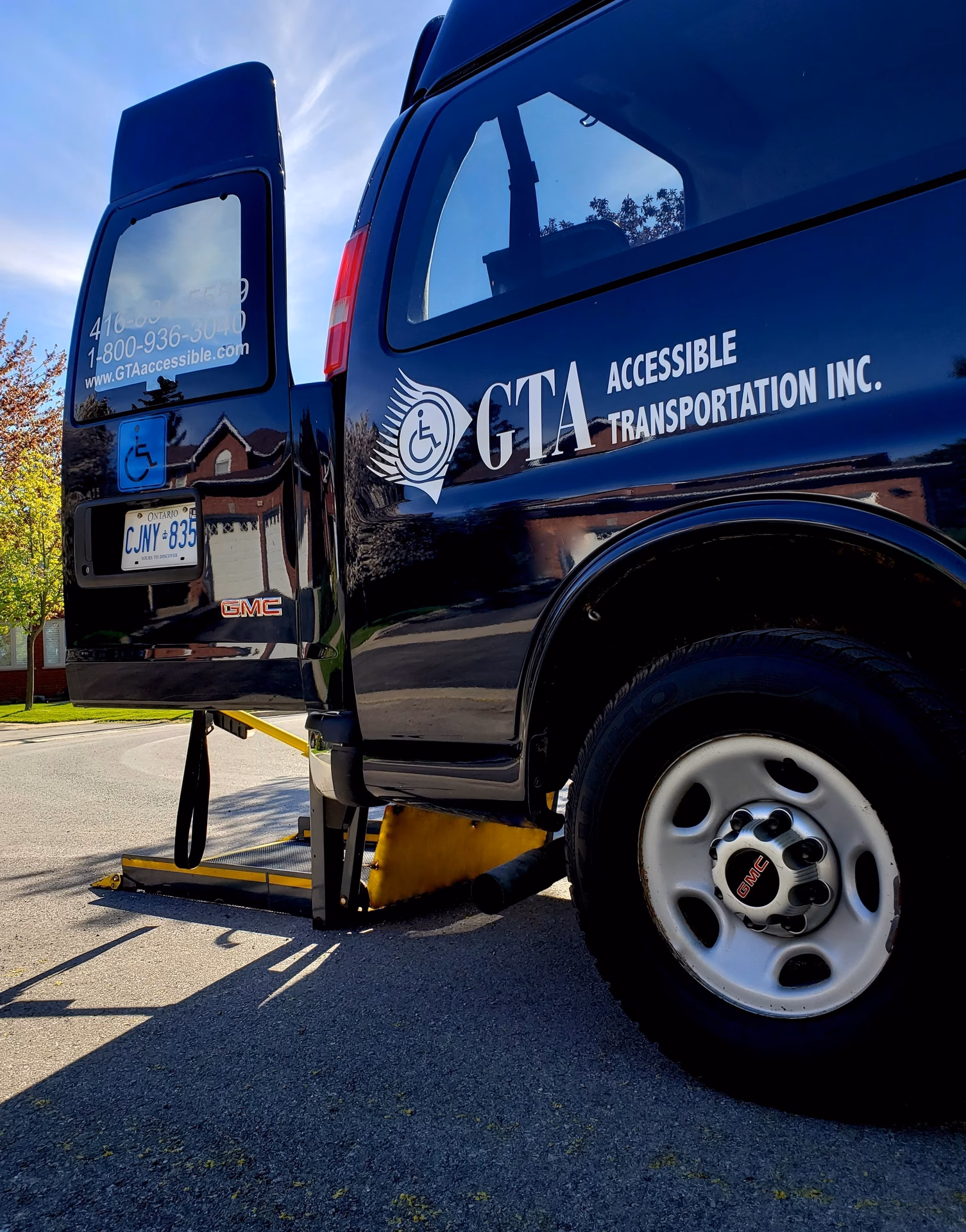 Can a partner use a Motability car to commute?