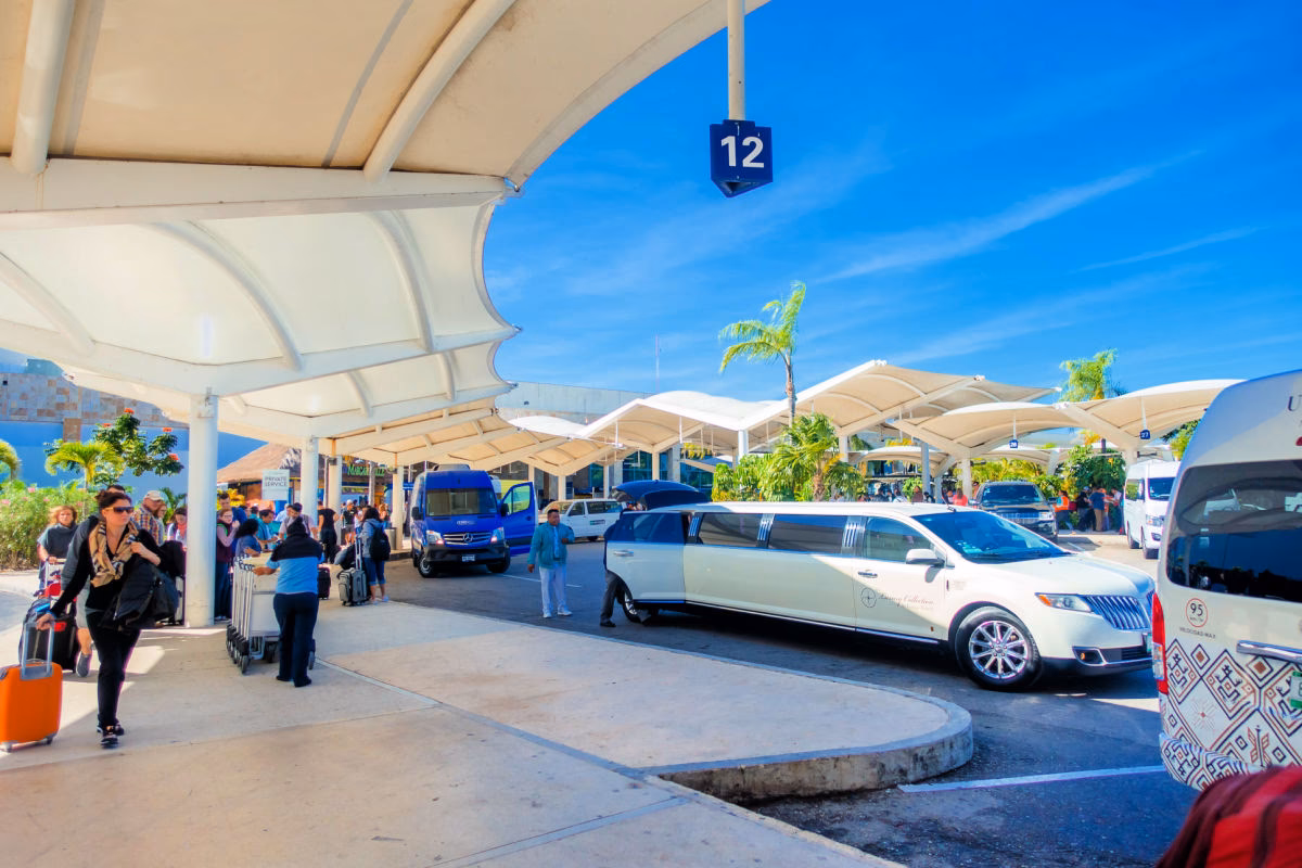 Is private transportation available at Cancun airport?