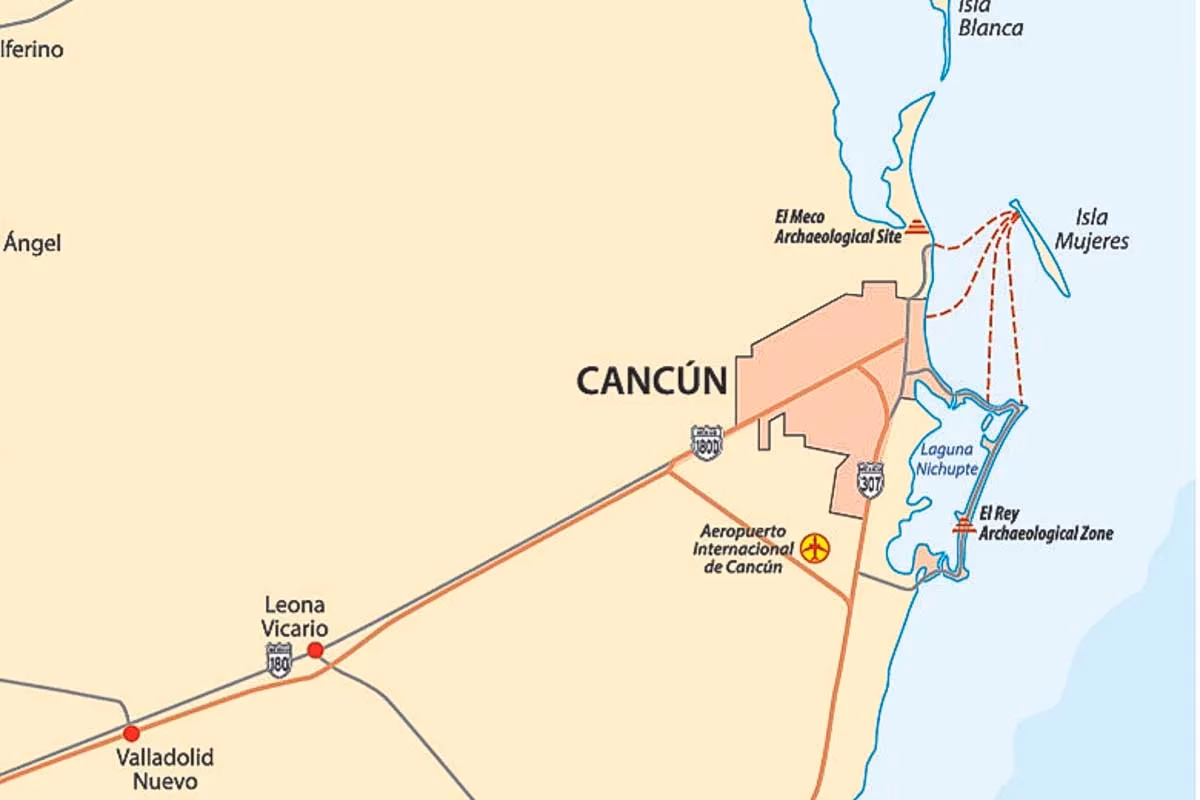 Does Cancun airport have a taxi service?