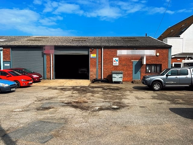 How do I buy a cab from the taxi centre?