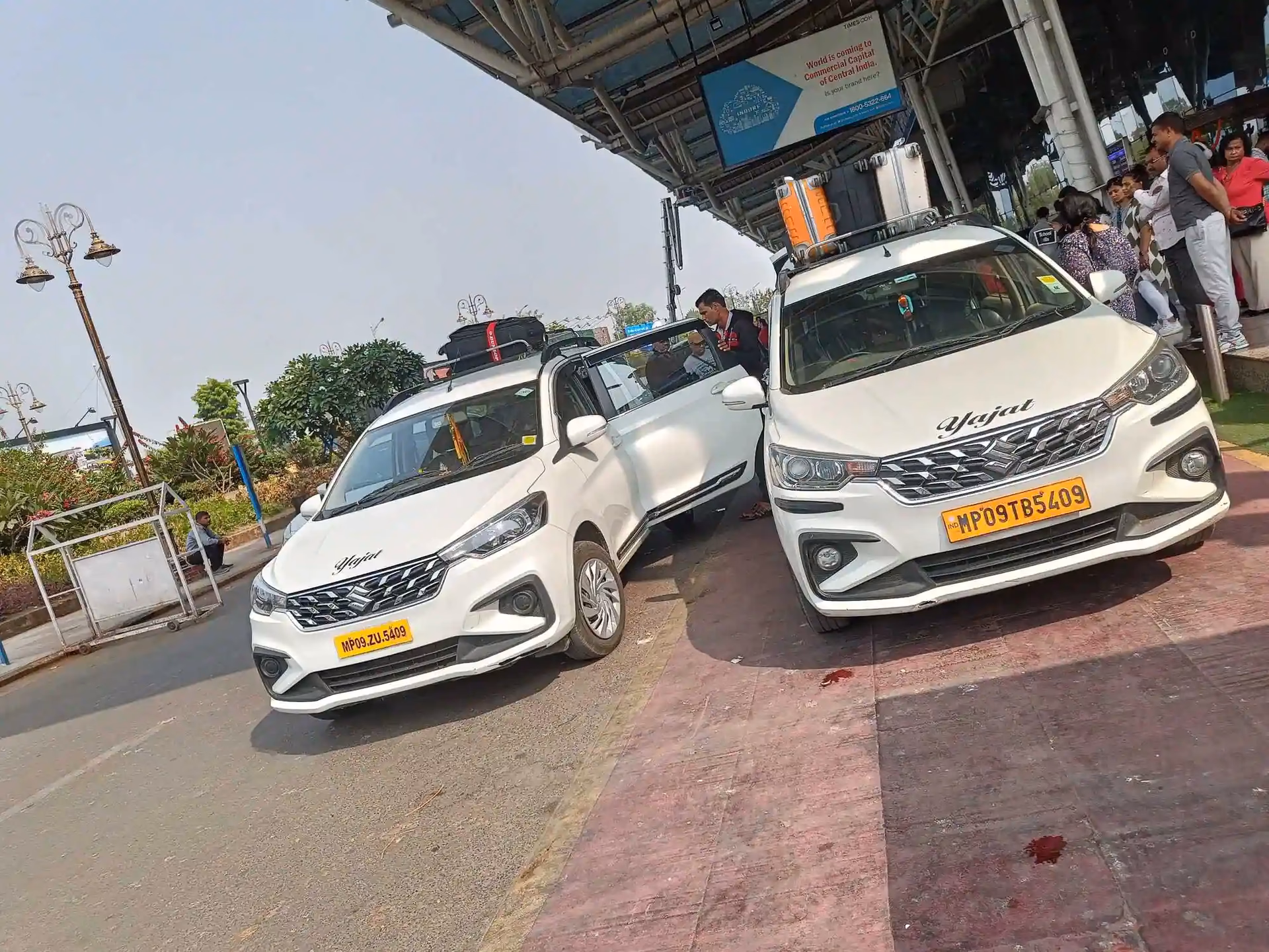 How long does it take to get a taxi in Indore?