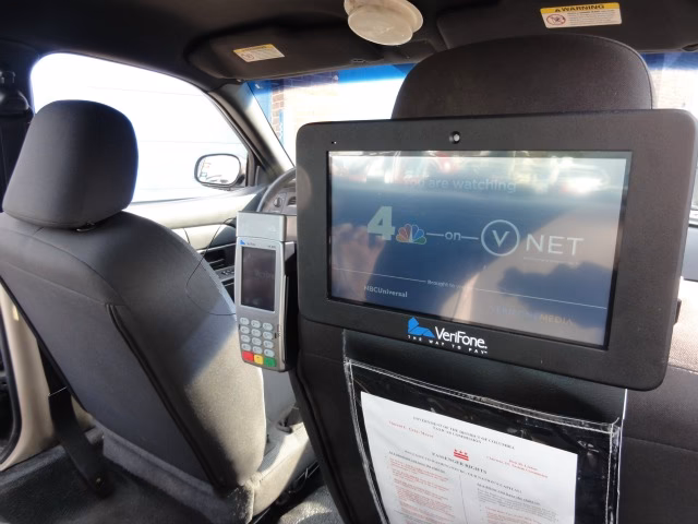 How to choose the best card machine for taxi drivers?