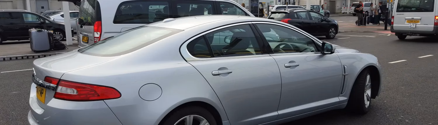 What companies run services between Cardiff and Roath Park?