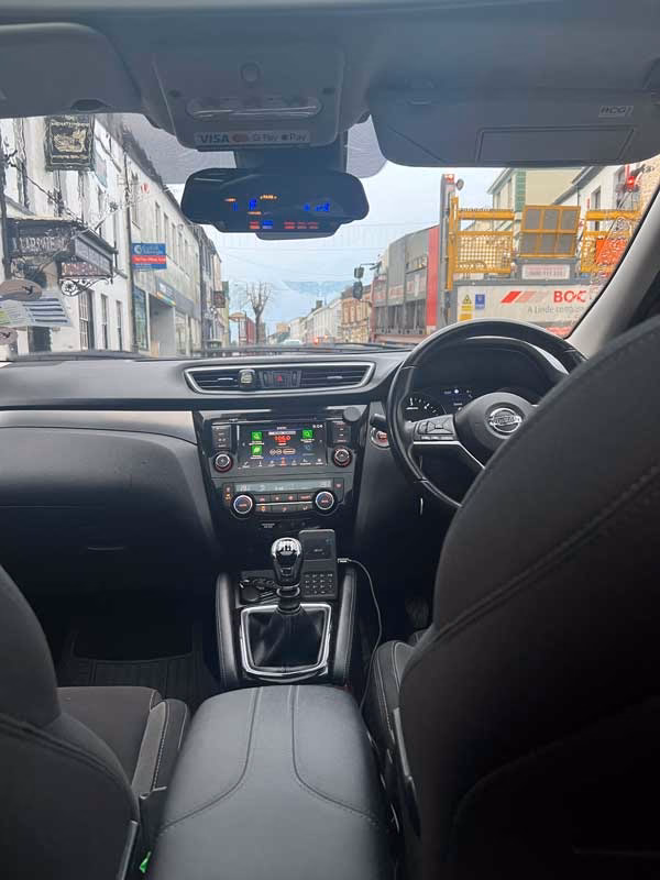 What companies run services between Carmarthen and Pendine Sands?