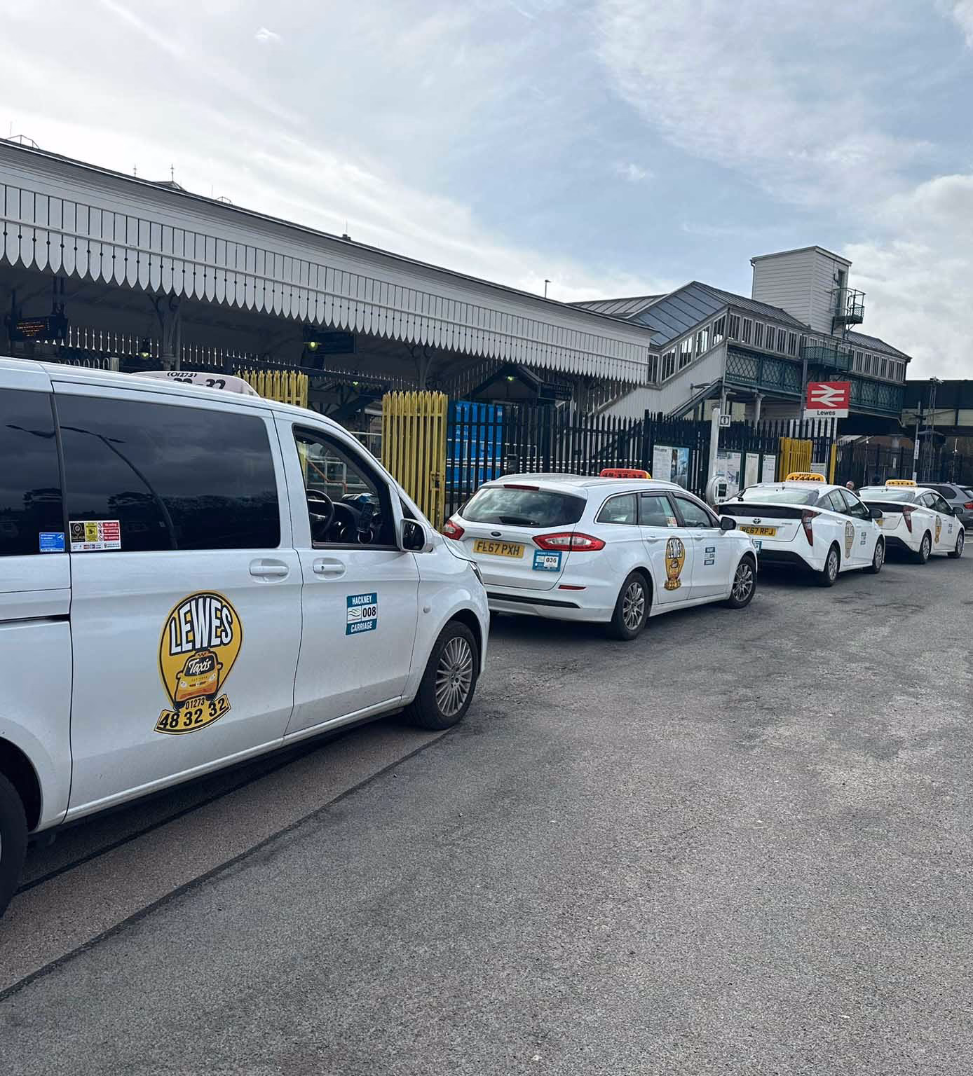 Who are Yateley taxis?