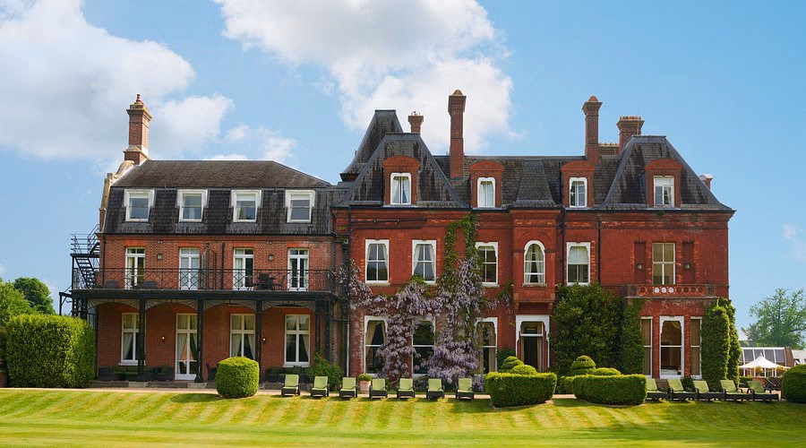 How do I get to Champneys in Tring & Berkhamsted?