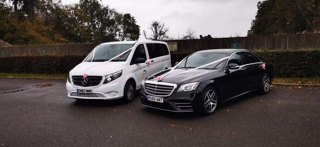 What are the benefits of using a taxi service?