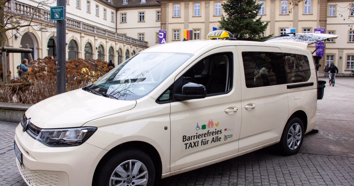 How do I stop a taxi in Wuerzburg?