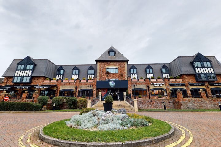 Where is Village Hotel Manchester Cheadle located?