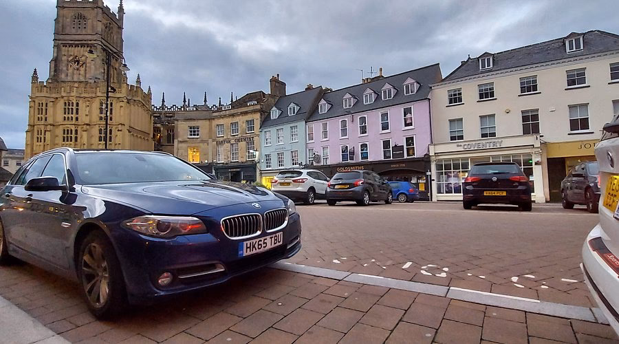 Why should you choose a taxi service in Cirencester?