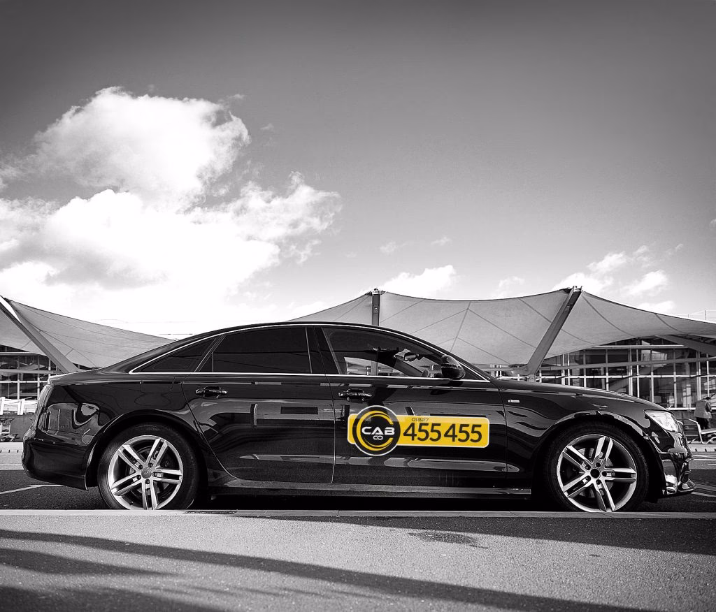 Is there a coach from Canterbury to London Heathrow Airport?