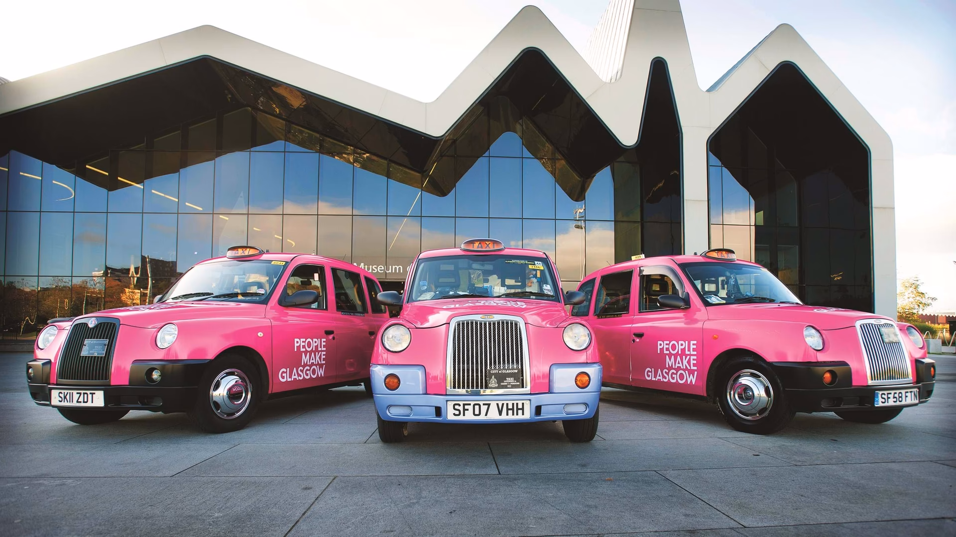 How do I book a cab in Glasgow?