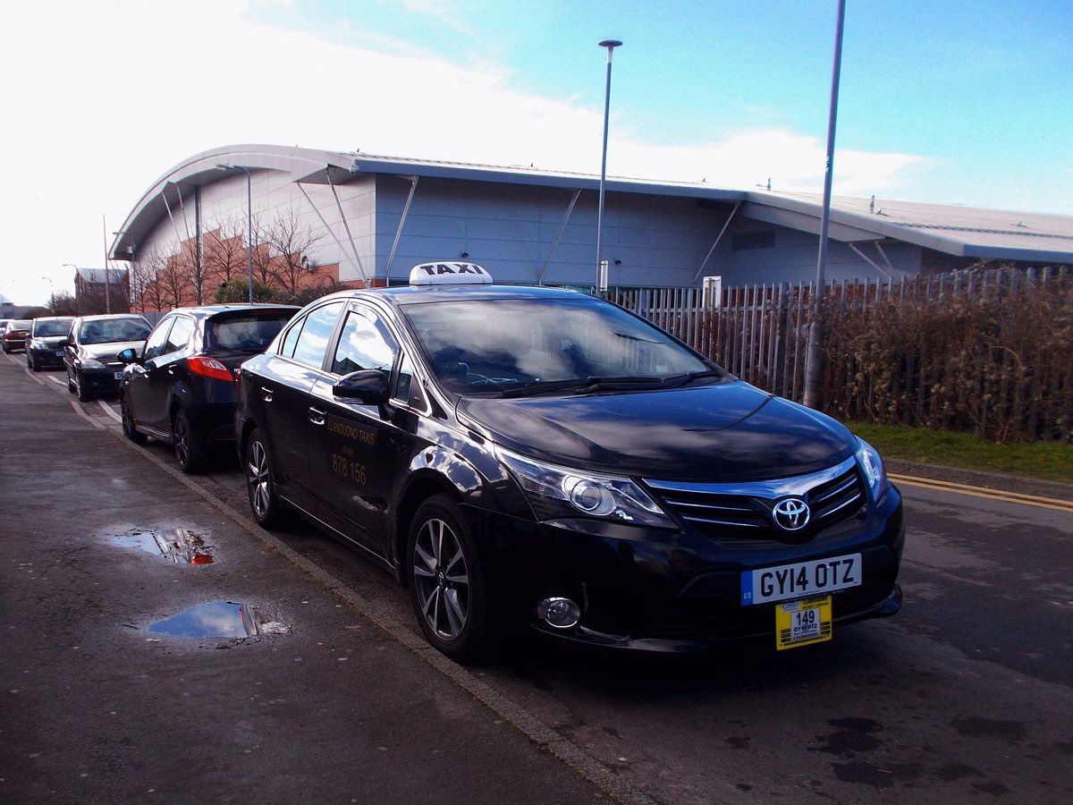 What are the best taxi services in Snowdonia?