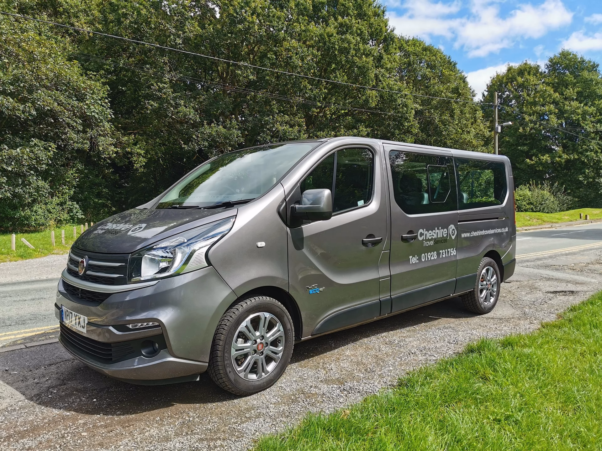 How do I book a taxi in Frodsham?