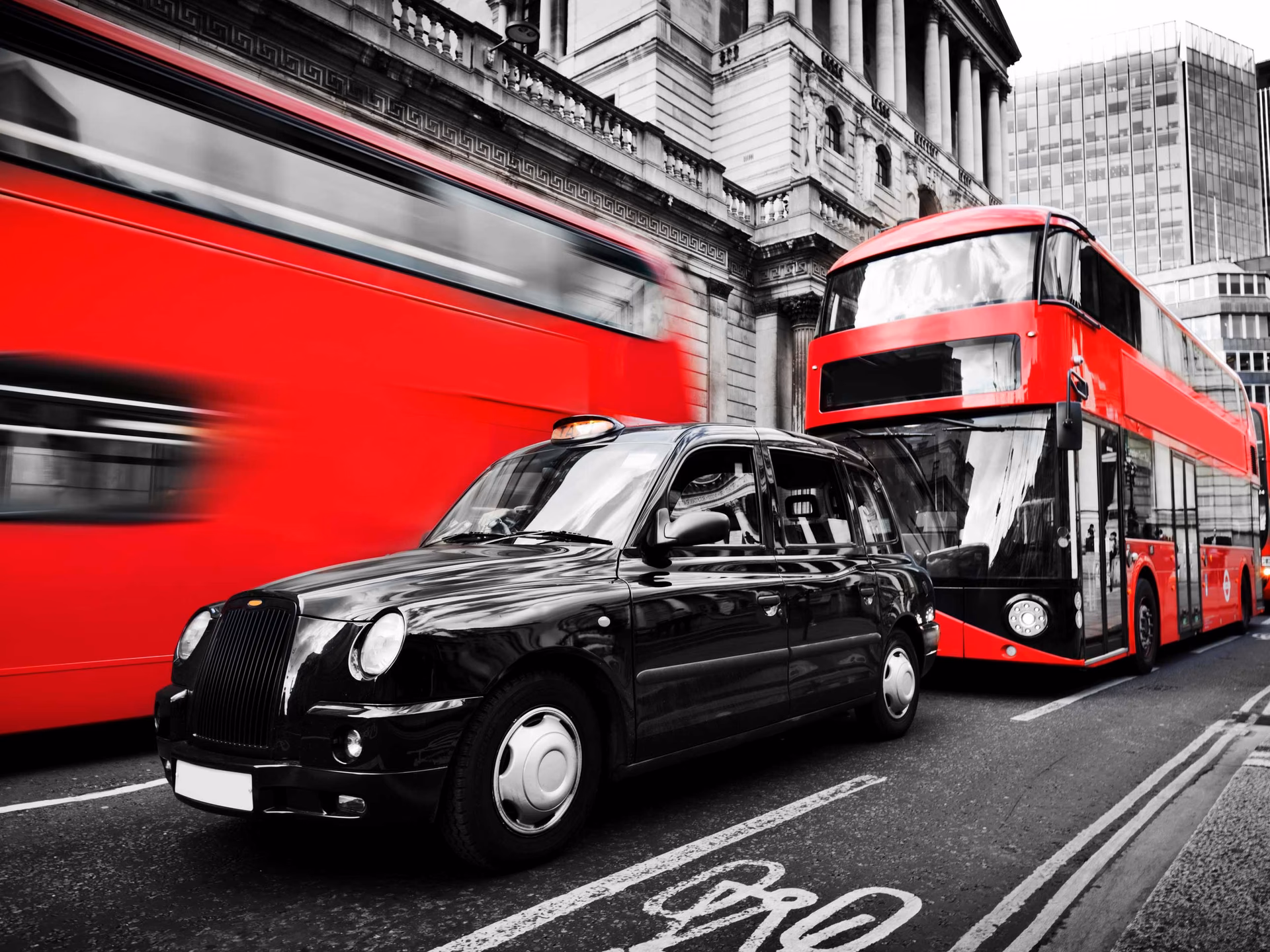 Is there a bus from Chester to Ruthin co-op?