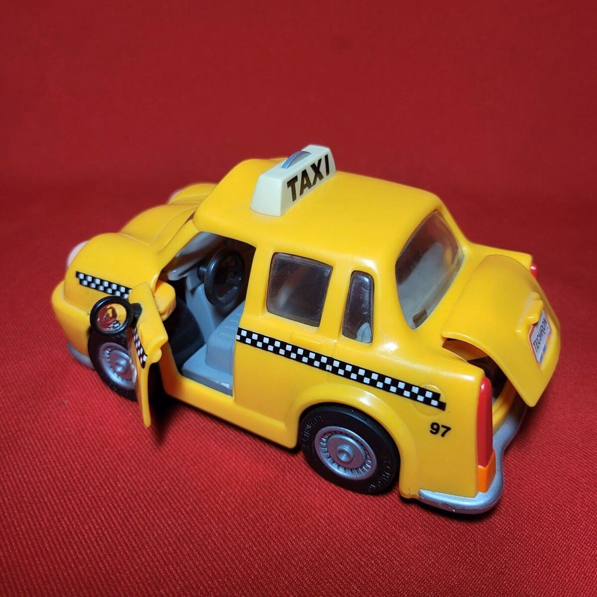 Where is chevron taxis in Peterlee?