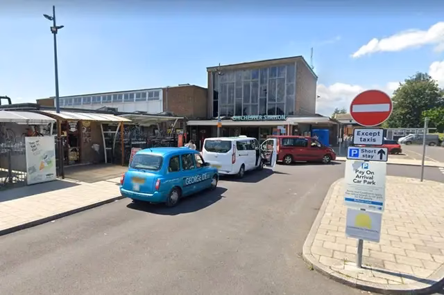 How do Chichester taxi fares work?