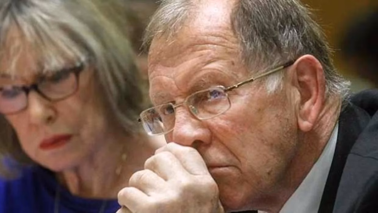 Does Laidlaw support a New Zealand Republic?