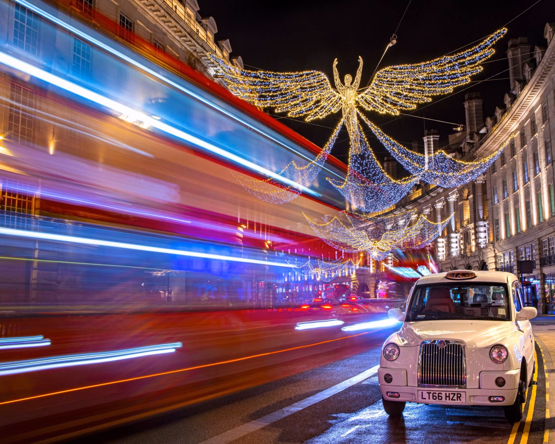 Why should you go on a Christmas Lights Tour in London?