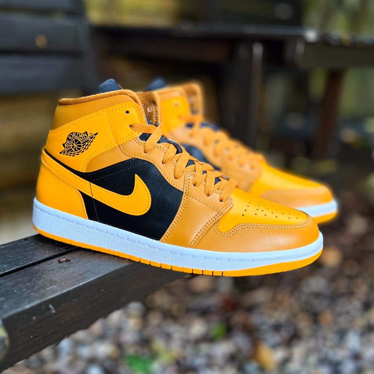 What is the Jordan 1 mid chutney taxi?