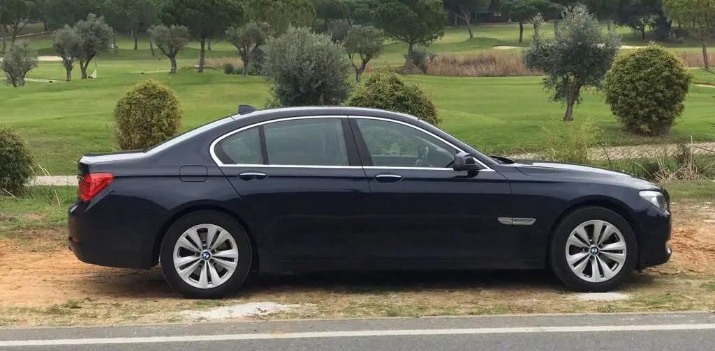 How do taxis work in Faro?