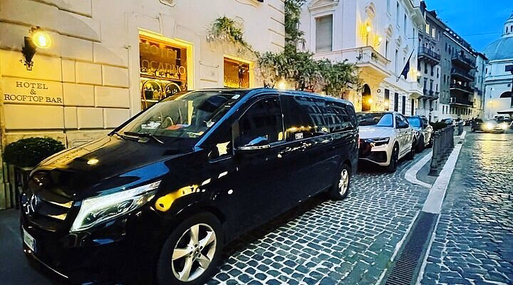 Where can I get a taxi in Italy?