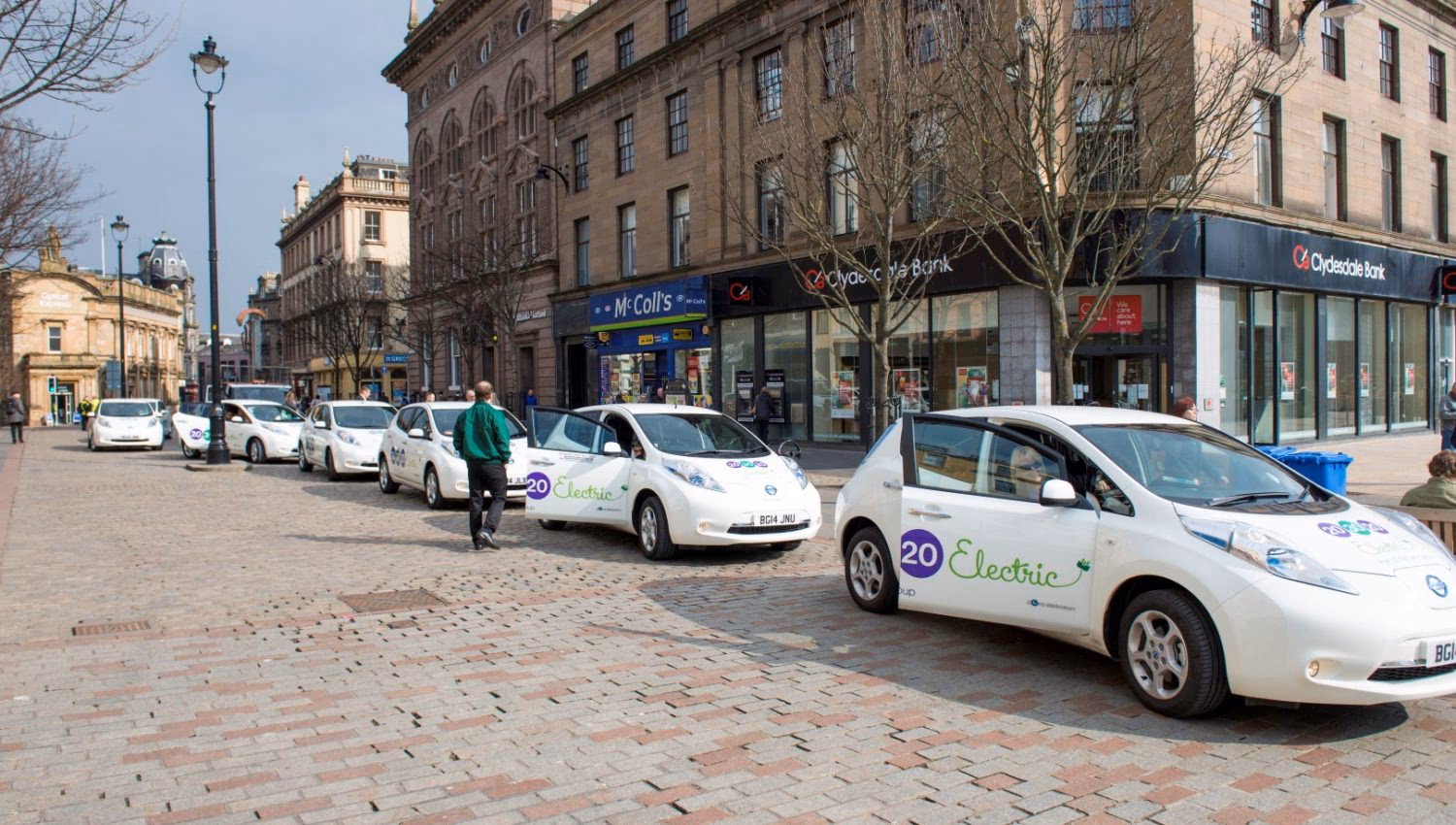 Does Clydesdale Bank have branches?