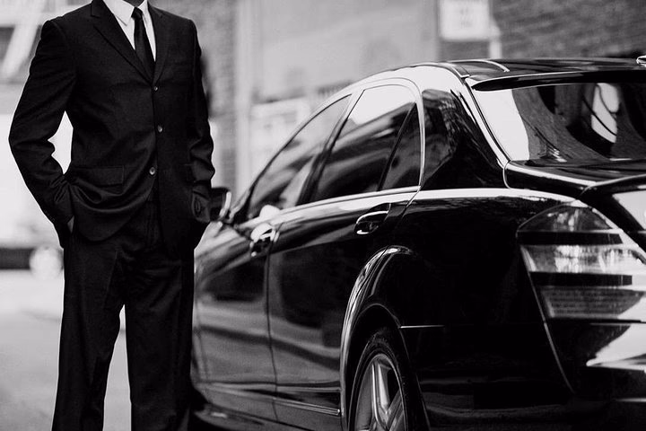 Do you tip a Cobourg taxi driver?