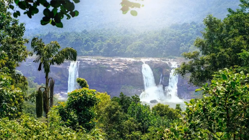 How to get a cab from Cochin to Athirapally?