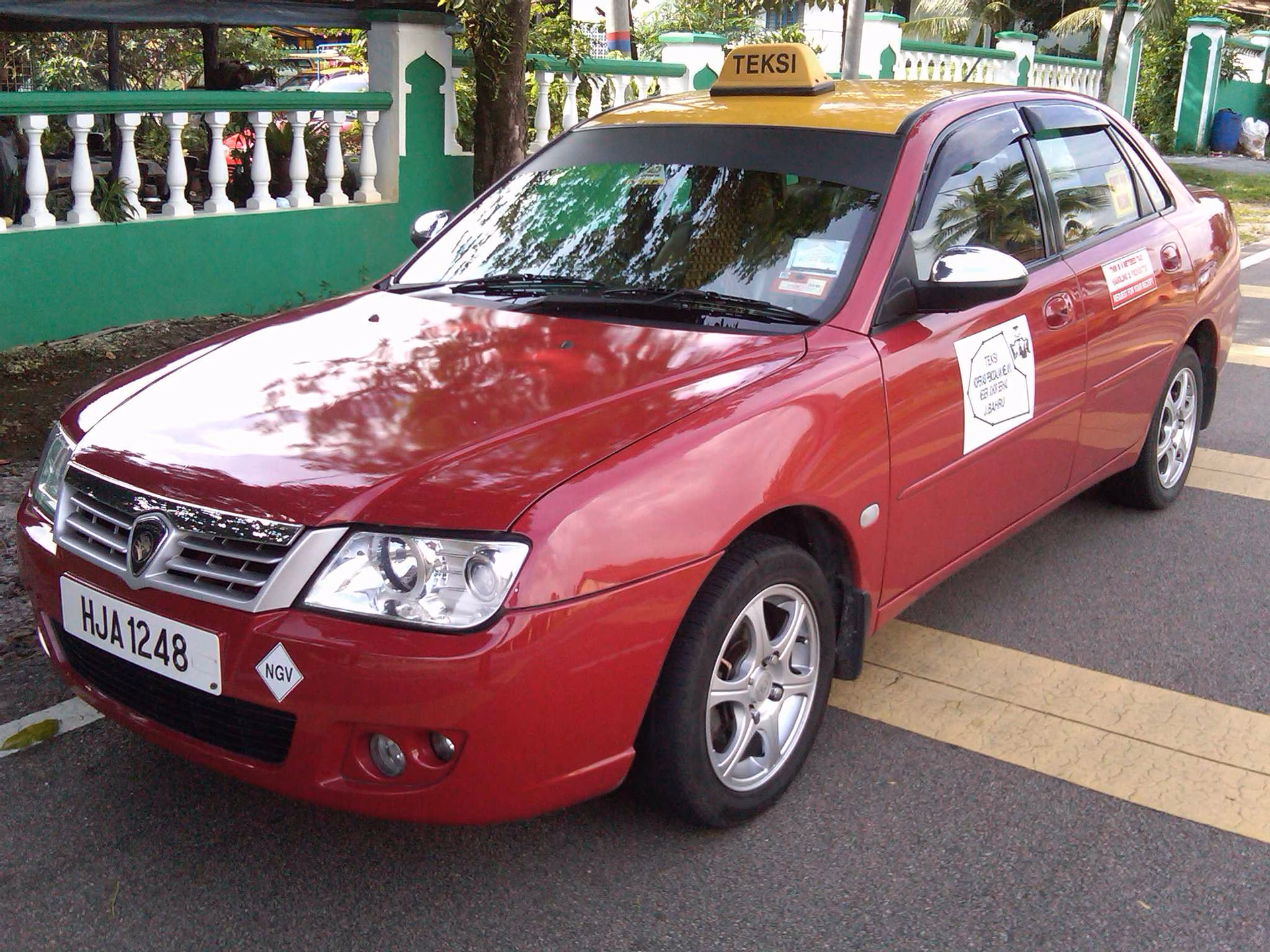 What is Singapore to Johor Bahru taxi service?
