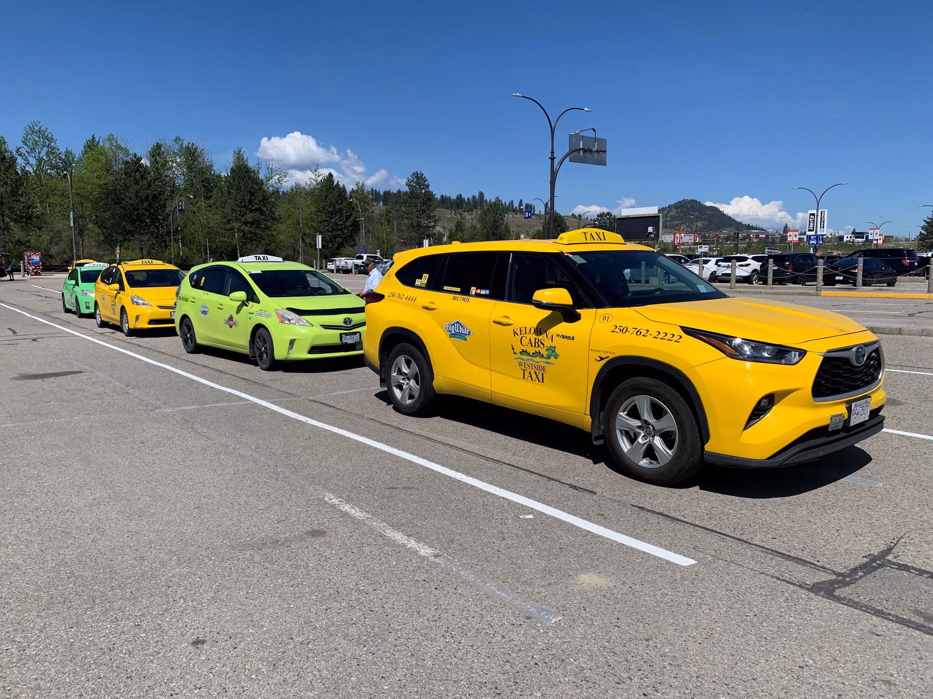 What is the taxi fare for Kelowna in 2025?