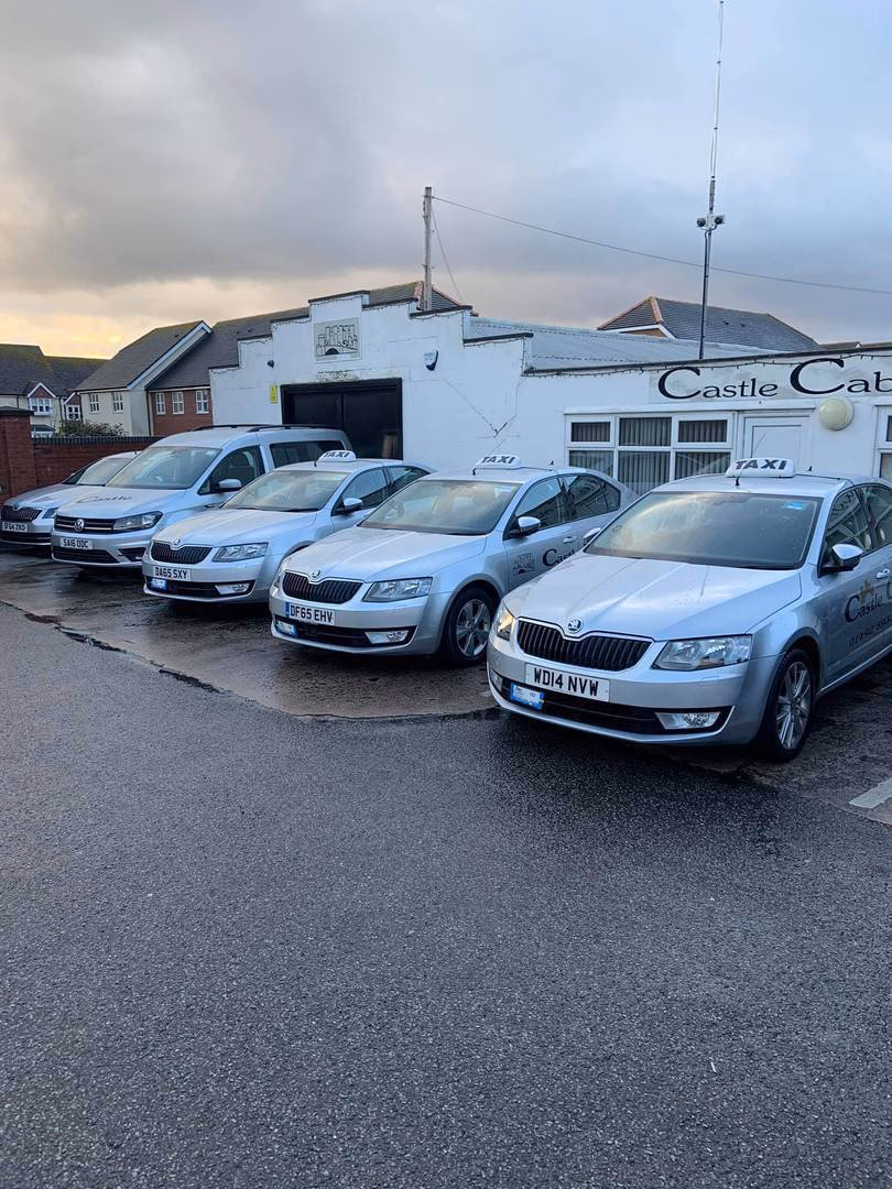 How much does it cost to get from Towyn to Rhyl?