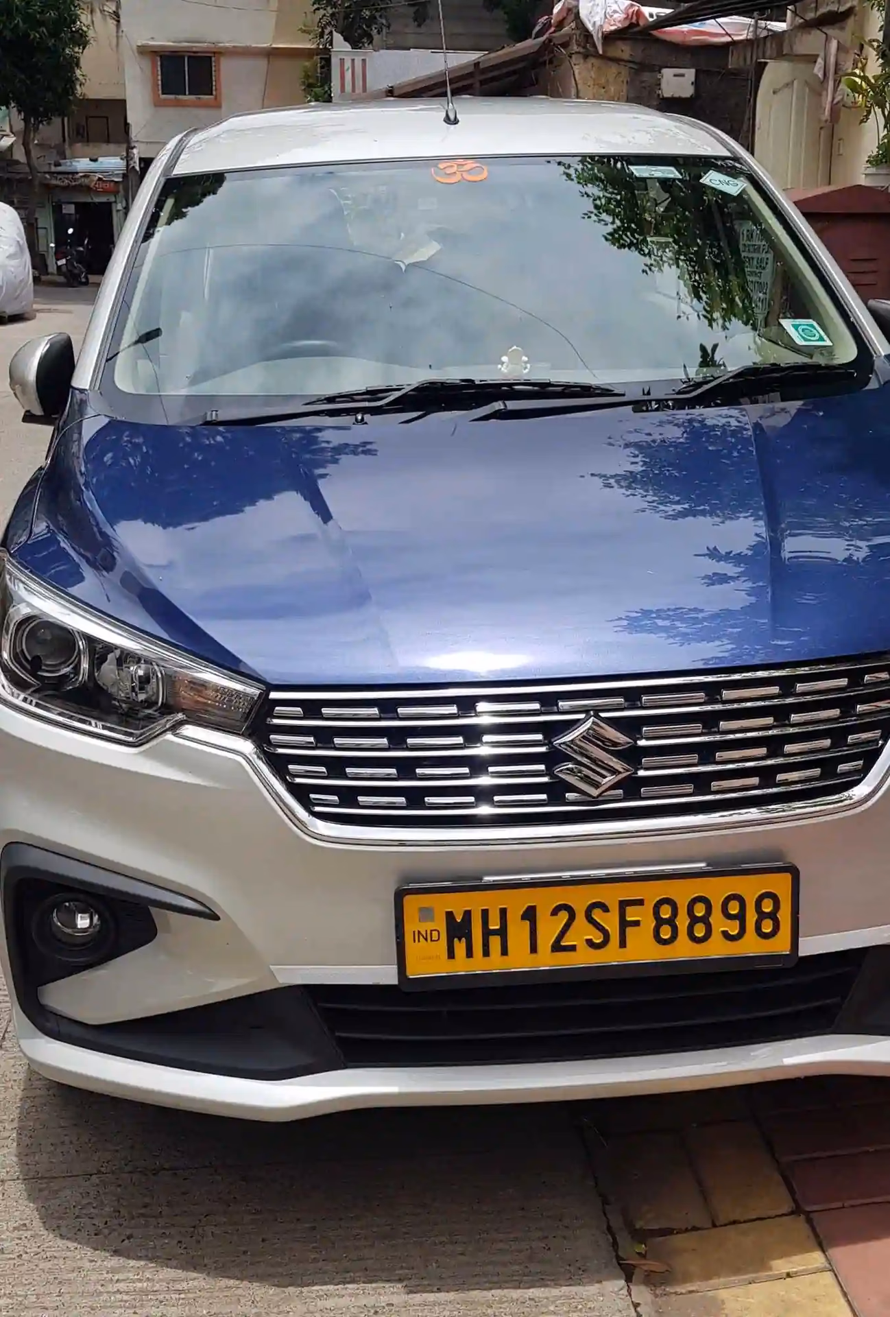 Does Mumbai airport pickup & drop taxi & car rental service?