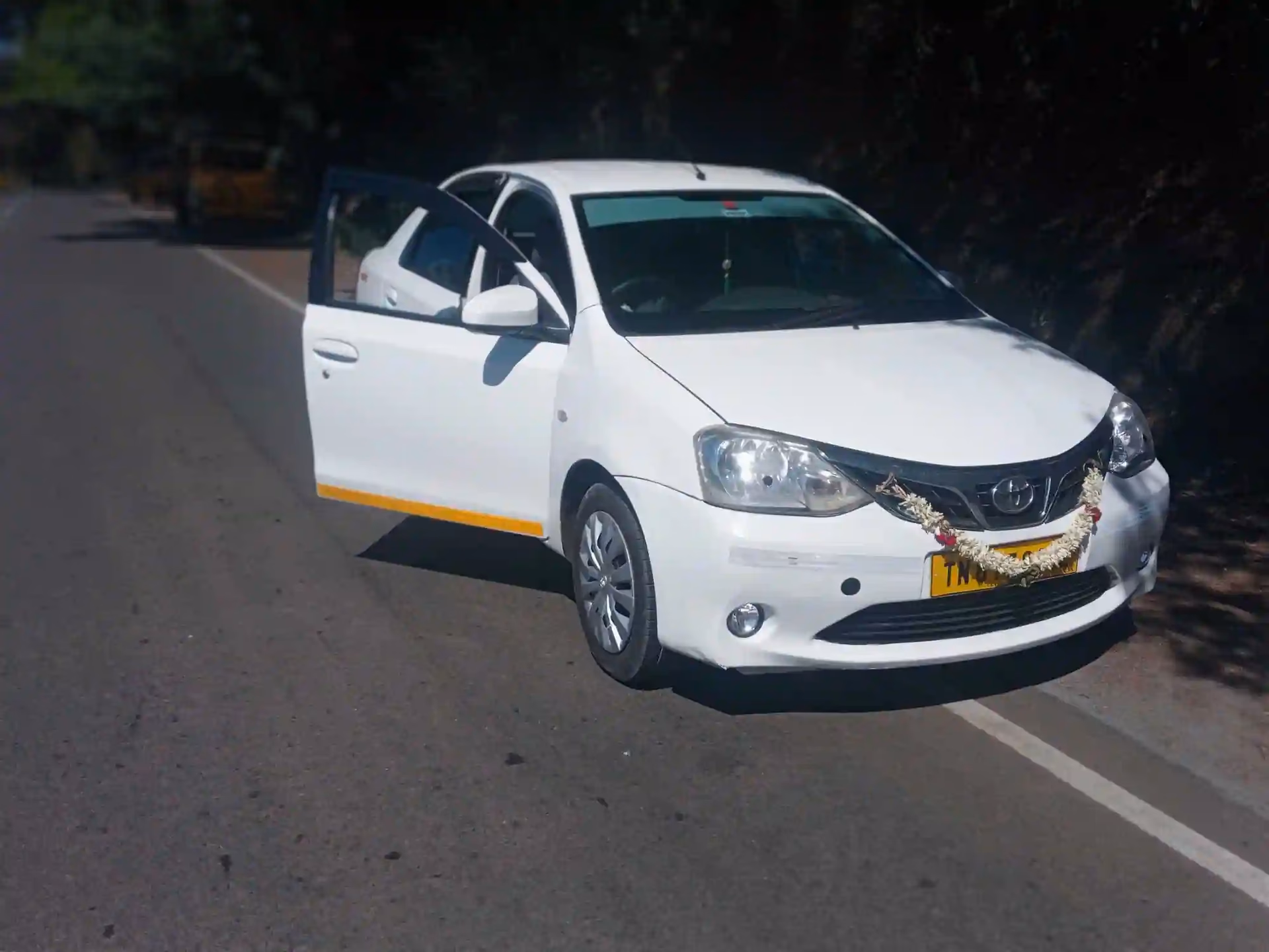 How to reach Coonoor in India?