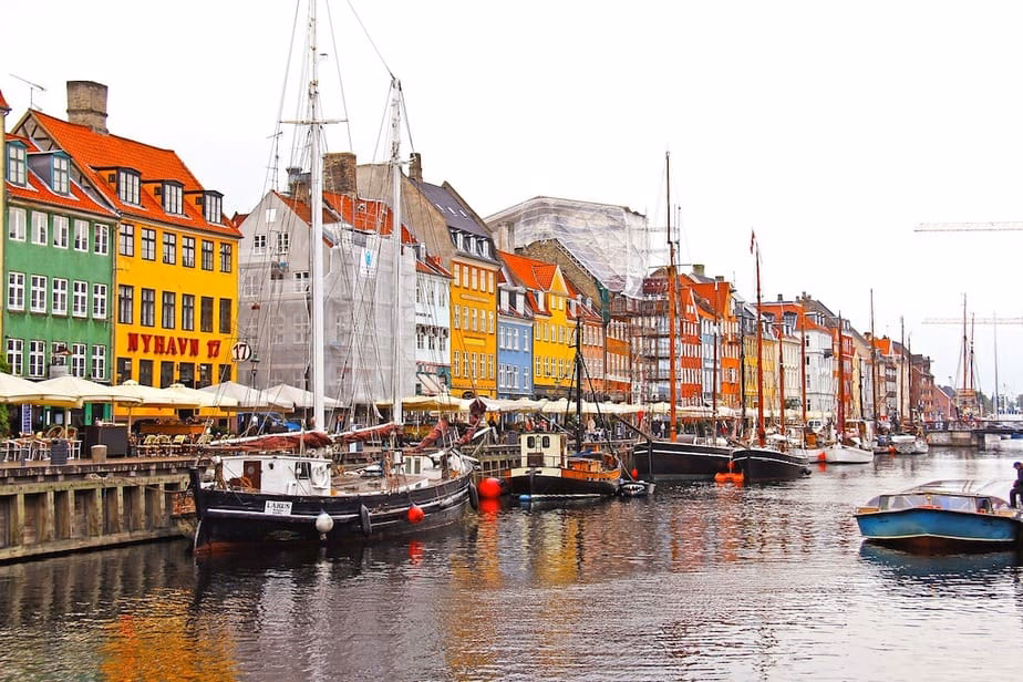 How far is Copenhagen Airport (CPH) from Lund?