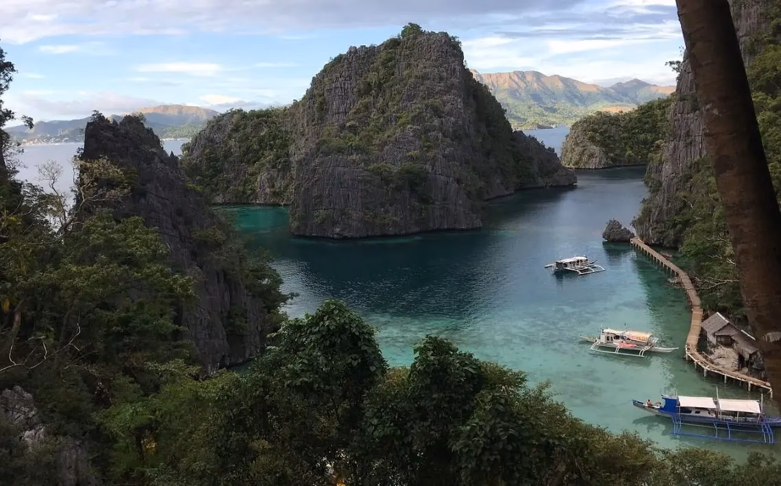 How do I get from Busuanga airport to Coron?