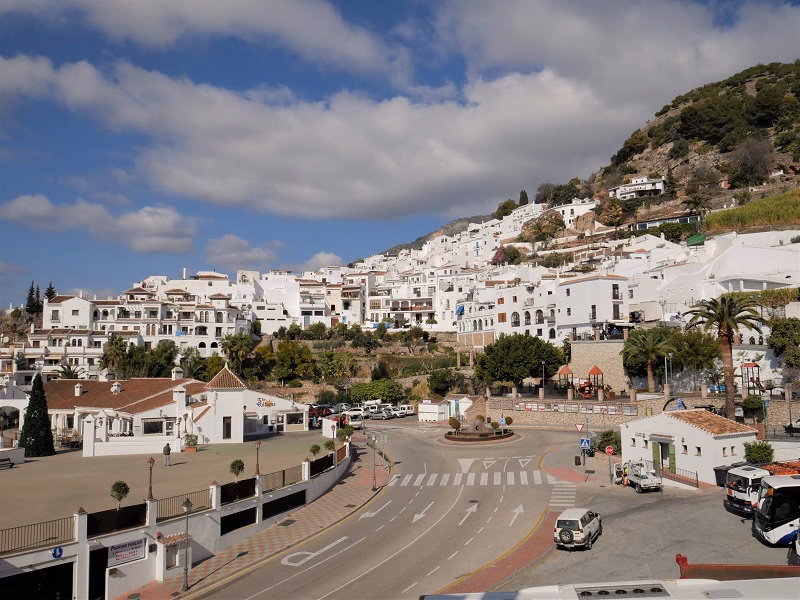 How much does a taxi from Malaga Airport cost?