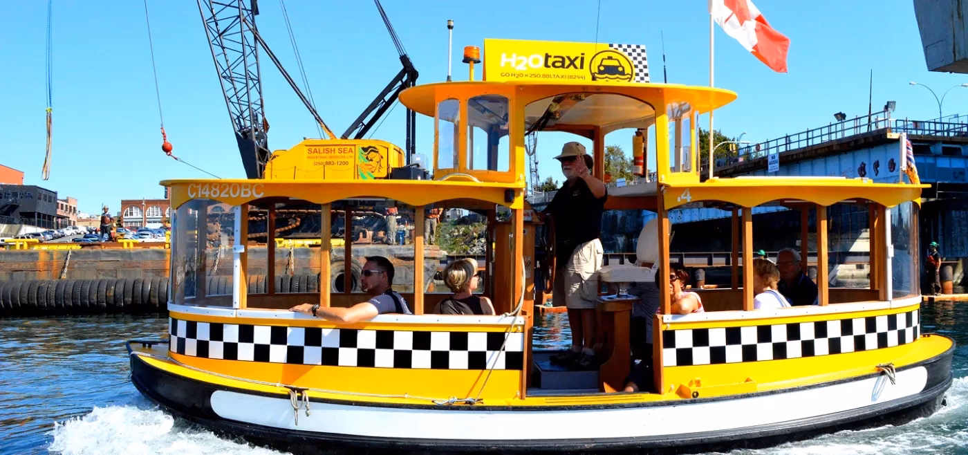 How much does a 1km taxi cost in Victoria?