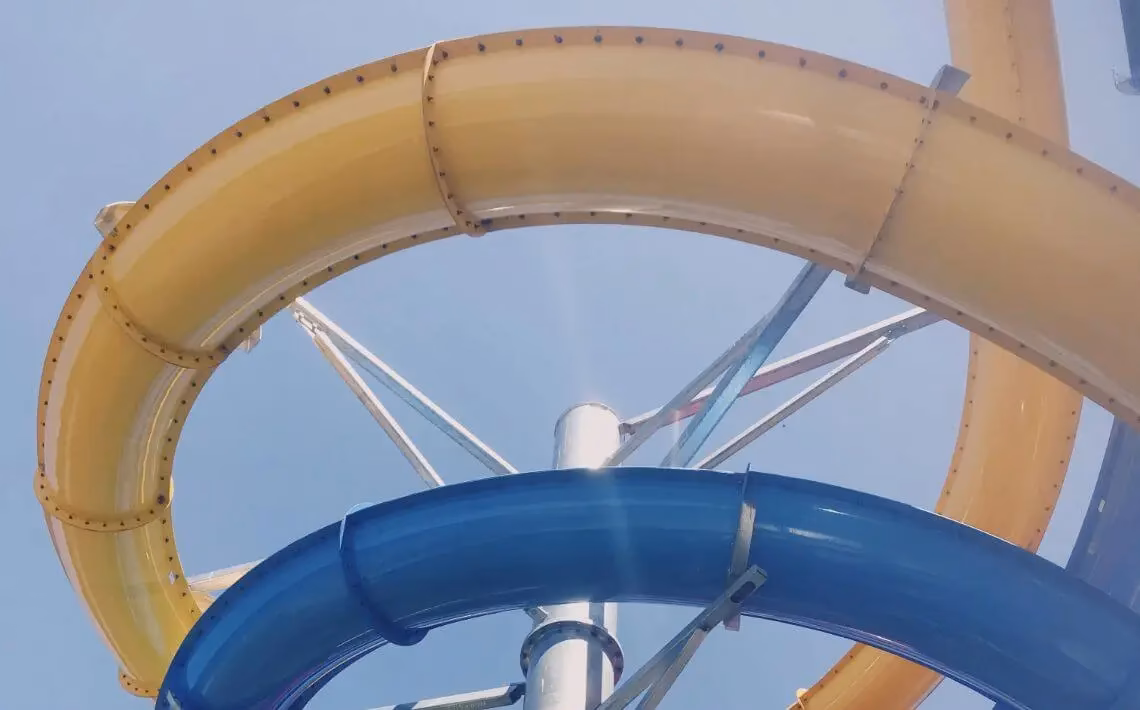 Does Duinrell offer a taxi service?