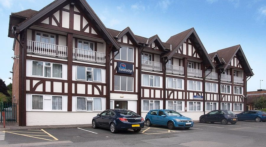 Which bus lines stop near Travelodge Birmingham Airport Hotel Birmingham?