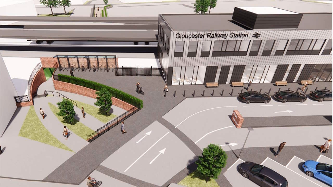 How far is Gloucester (station) from Gloucestershire Royal Hospital?