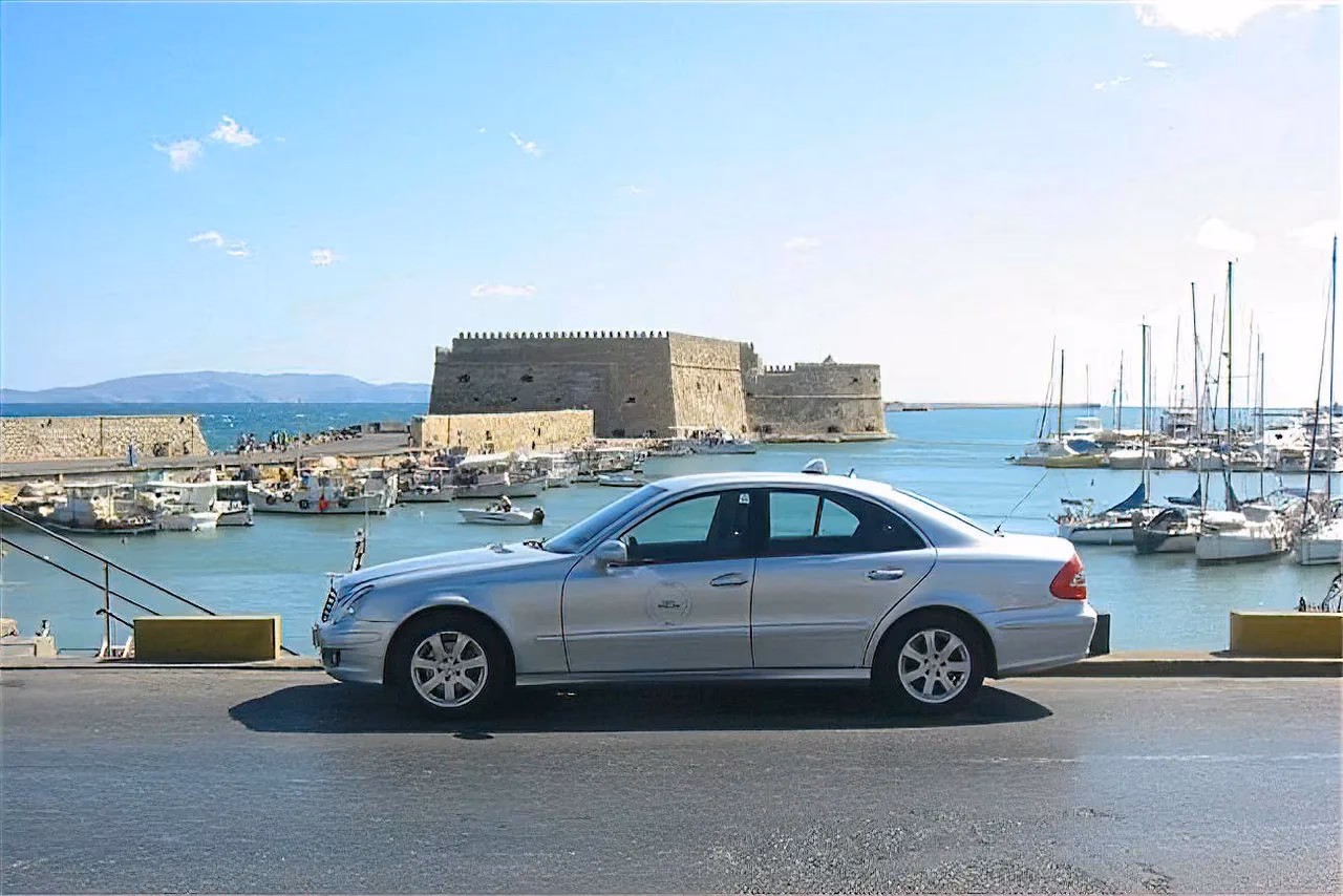How to get from Heraklion to Kokkini Hani?