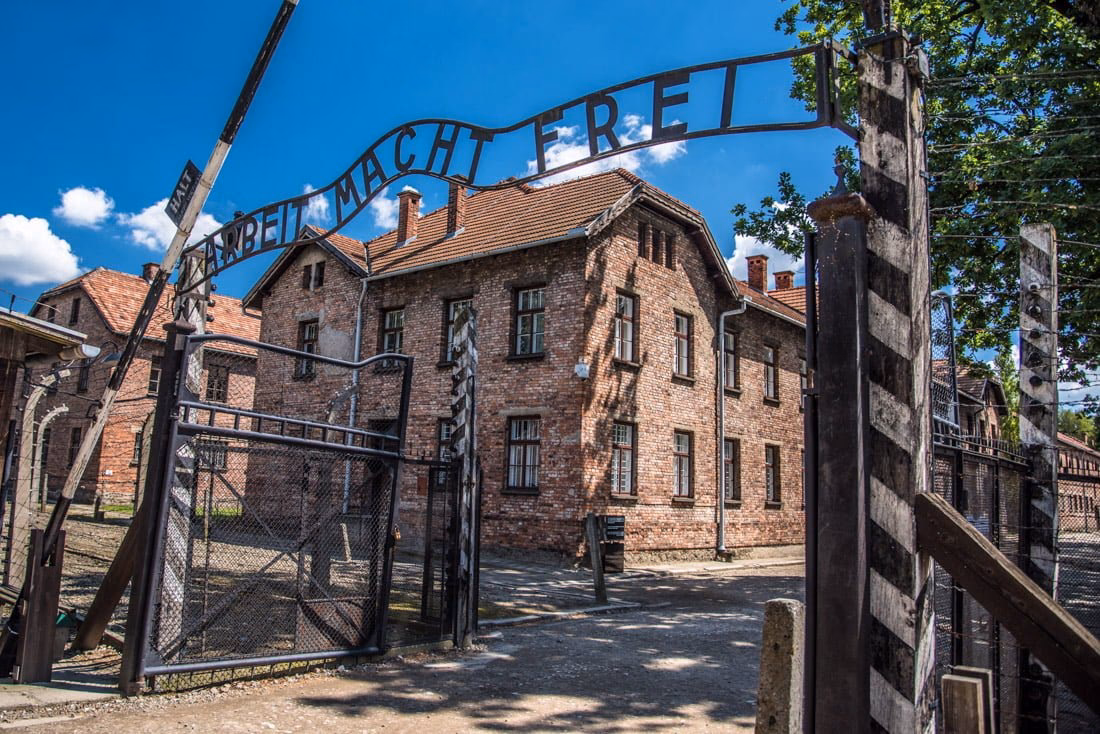 How to get from Krakow to Auschwitz?