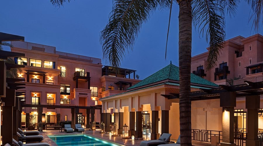 How to get from Marrakech Airport (RAK) to Medina?