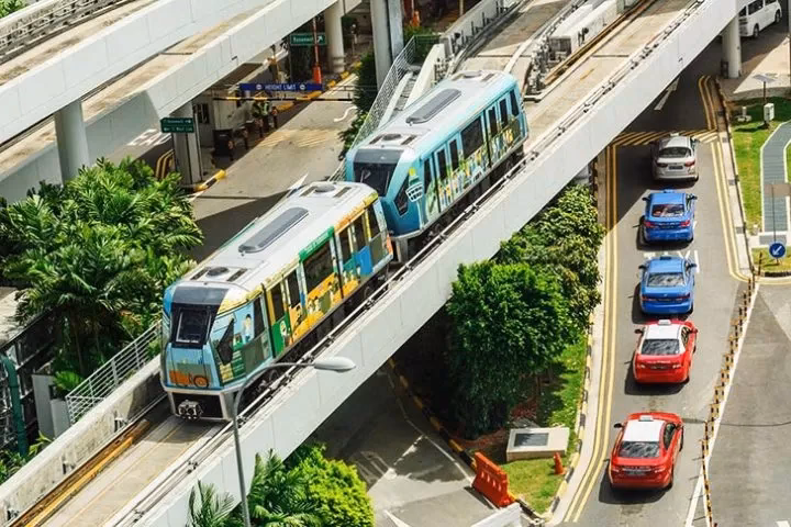 How to get from Singapore Changi Airport (SIN) to Chinatown?