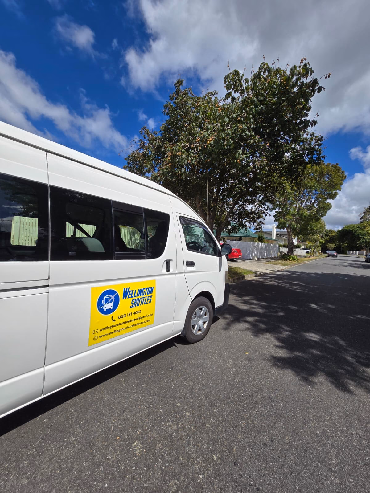 How much does it cost to get from Wellington Airport to city?